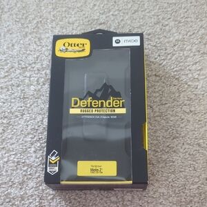 OtterBox Defender Black Rugged Phone Case Moto Z2 Force